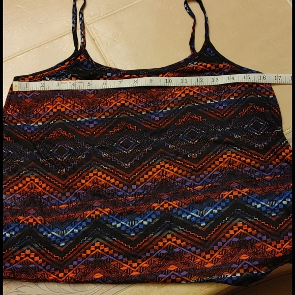 🆕 Colored Patterned Tank - Picture 6 of 6
